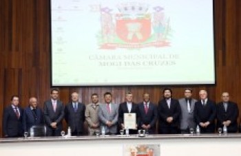 Bispo Dom Pedro Luiz Stringhini recebe título de Cidadão Mogiano