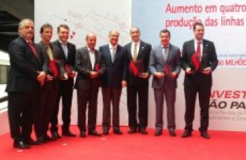 Prêmio homenageia prefeito Adriano e premia Mars Brasil