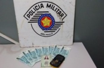 Mulher é detida com notas falsas