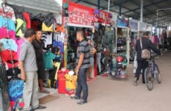 Retirada de barracas melhora vendas no shopping popular
