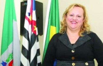 Professores protestam por jornada e plano de carreira