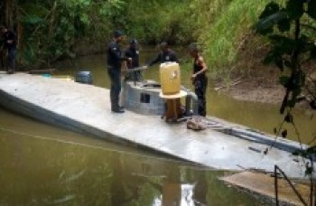 Policiais acham submarino no Pará