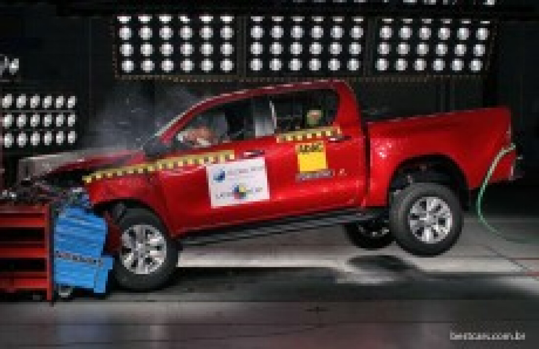 Nova Hilux atinge nota máxima em segurança