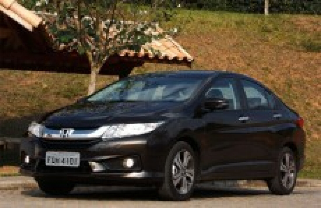 Honda City ganha equipamentos novos para a linha do ano que vem