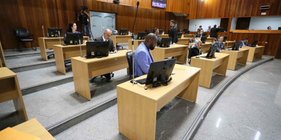 Câmara encerra semestre com 65 projetos de lei apresentados