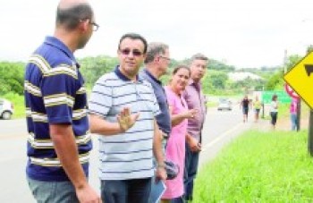 Após reunião, volta de ponto de ônibus segue indefinida