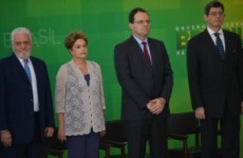 Dilma pede retomada do crescimento