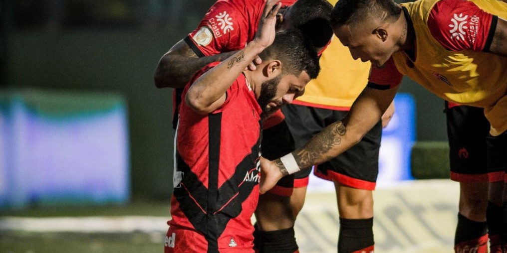 Copa do Brasil: Atlético-GO derrota Goiás e se garante nas quartas