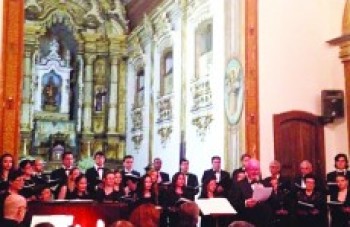 Coral do Carmo festeja 30 anos de realizações em Mogi