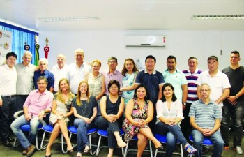 Mamoru traça metas com equipe para 2016