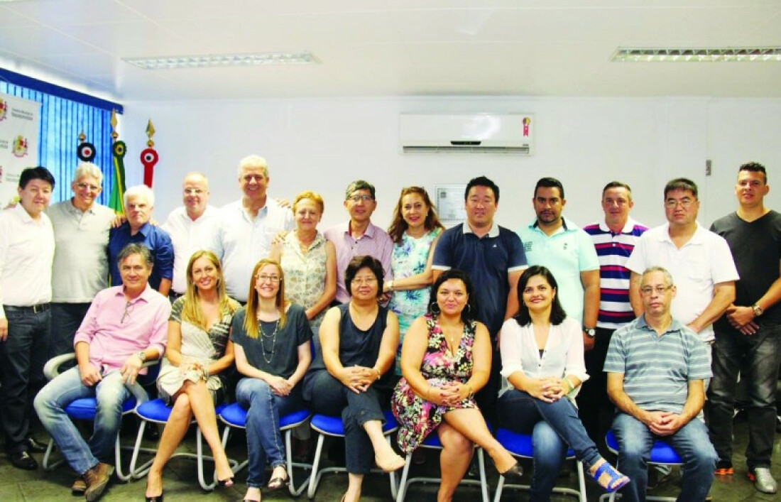 Mamoru traça metas com equipe para 2016