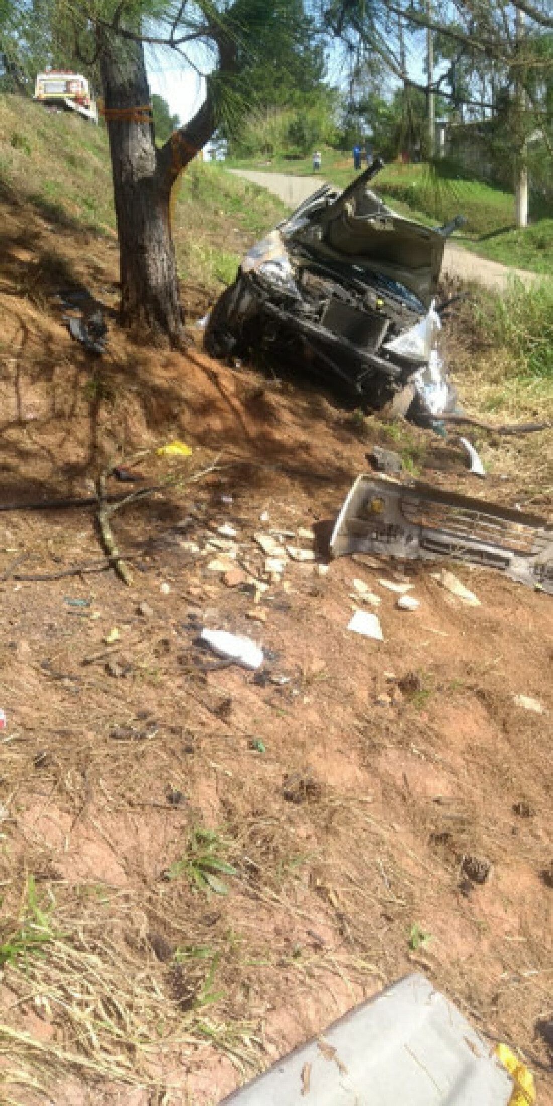 Motorista morre após atropelar e matar idoso