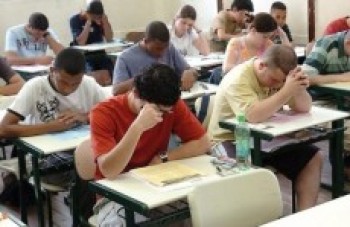 Notas do Enem serão divulgadas no dia 8 de janeiro, informa MEC