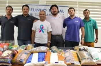 Fundo Social recebe 400 quilos de alimentos do Fusca Clube de Mogi das Cruzes