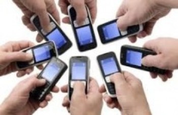 Em 2015, consumidores falaram menos ao celular e aumentaram o uso de internet