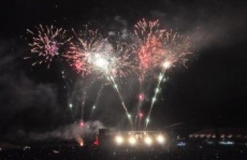 Réveillon em Bertioga terá shows e a tradicional queima de fogos