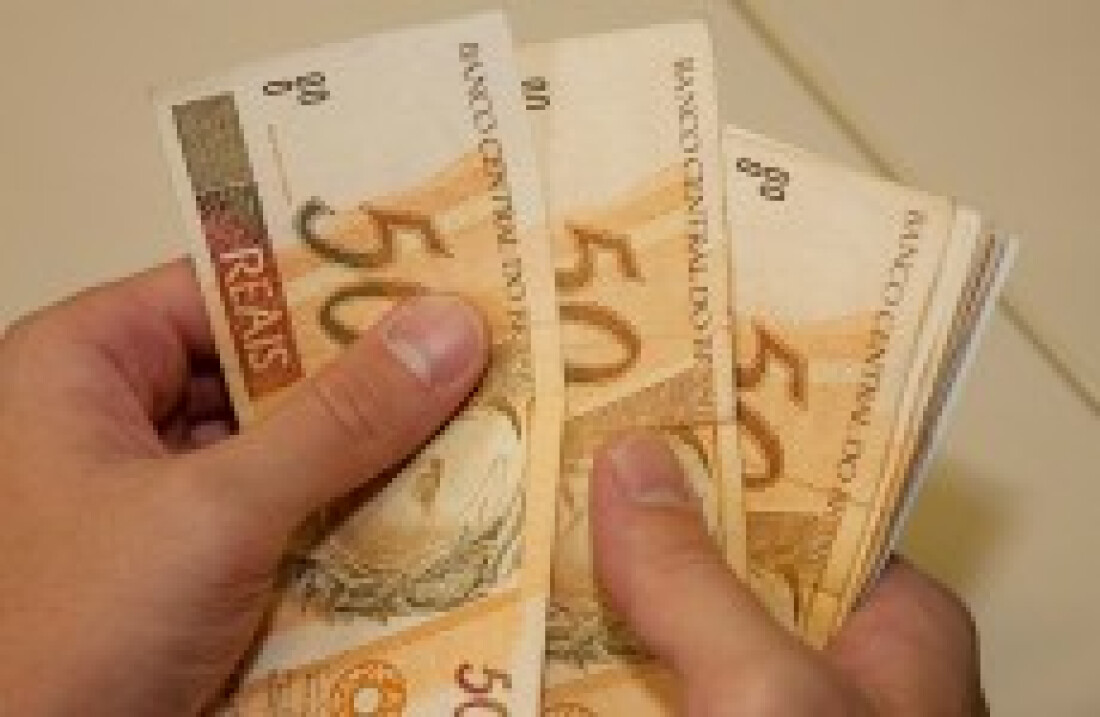 Salário mínimo é reajustado e chega a R$ 880 em janeiro