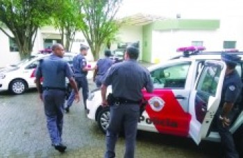 Corpo de policial é sepultado em Suzano