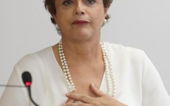 Dilma sanciona LDO com vetos a reajuste