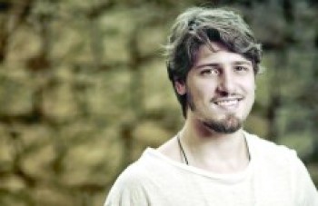 Daniel Rocha se entrega aos seus personagens