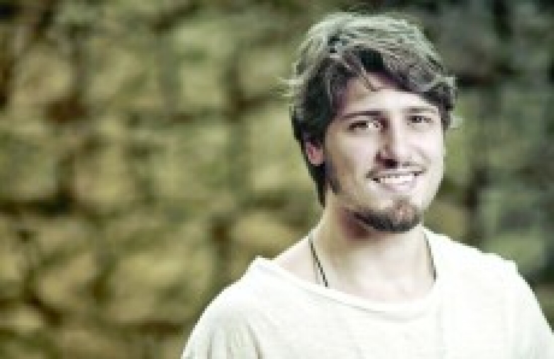 Daniel Rocha se entrega aos seus personagens