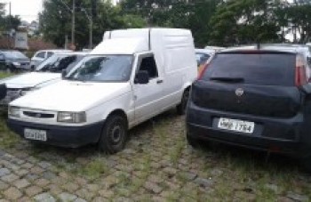 PM prende dois suspeitos de assaltar furgão em Mogi