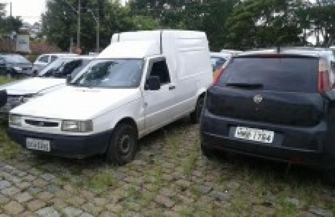 PM prende dois suspeitos de assaltar furgão em Mogi