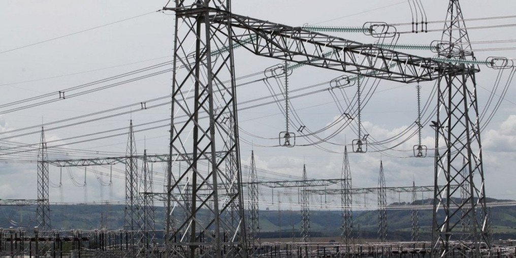Aneel leiloa 13 lotes de transmissão de energia