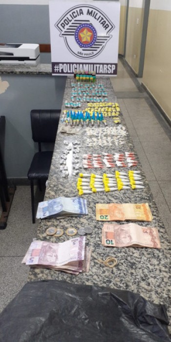Polícia Militar apreende entorpecentes em Suzano