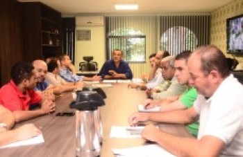 Prefeito acelera preparação para inauguração do CEU