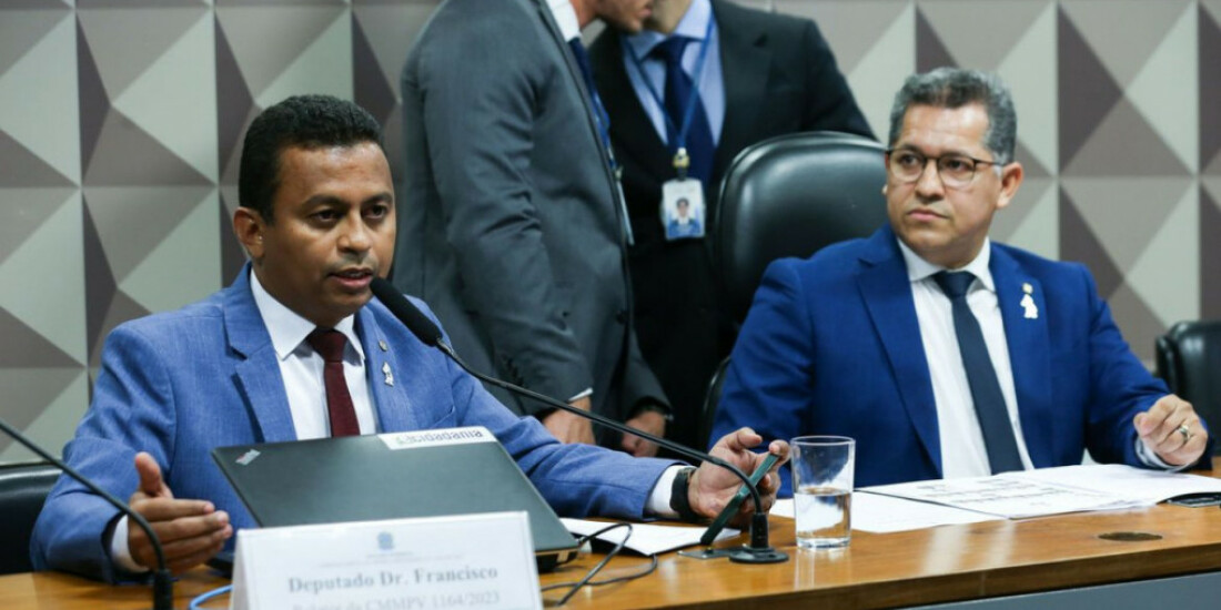 Comissão mista aprova MP que recria o programa Bolsa Família 