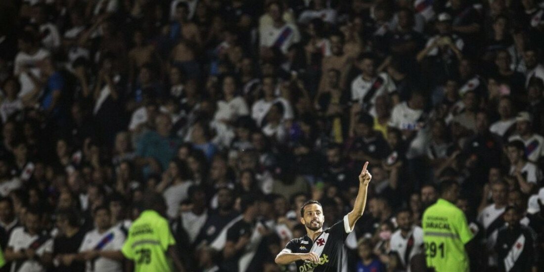 Série B: Vasco derrota Operário e cola no líder Cruzeiro
