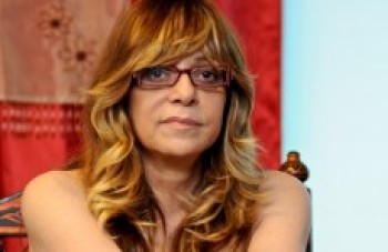 Gloria Perez escreve sem equipe
