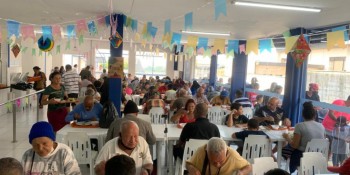 Bom Prato festeja São João servindo comidas típicas