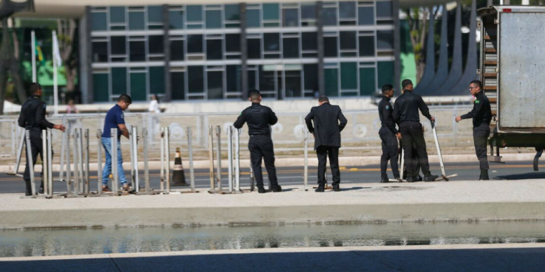 Presidência retira grades do Palácio do Planalto