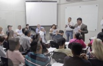 Comerciantes de Poá esperam solução em nova reunião hoje