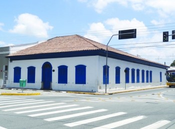 antologia "Mais Um" é lançada no Casarão do Carmo