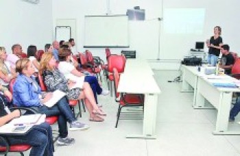 Secretaria promove capacitação sobre Zika
