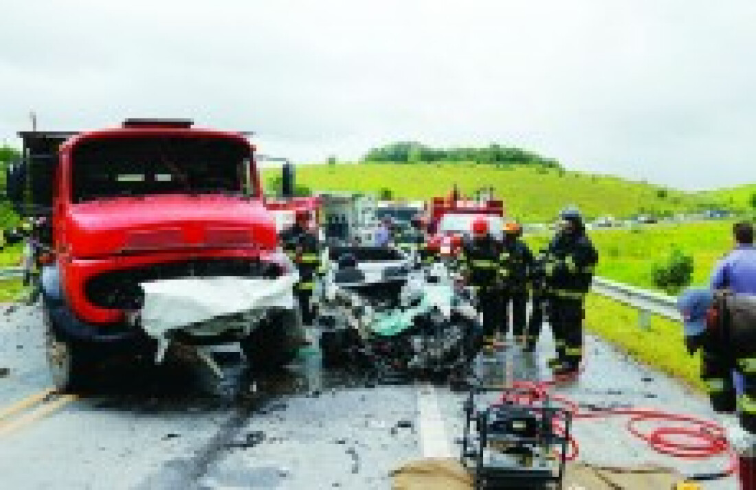 Vendedor morre em acidente na Mogi-Salesópolis
