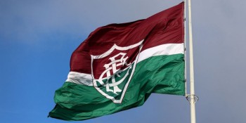 Fluminense anuncia contratação do atacante Alan