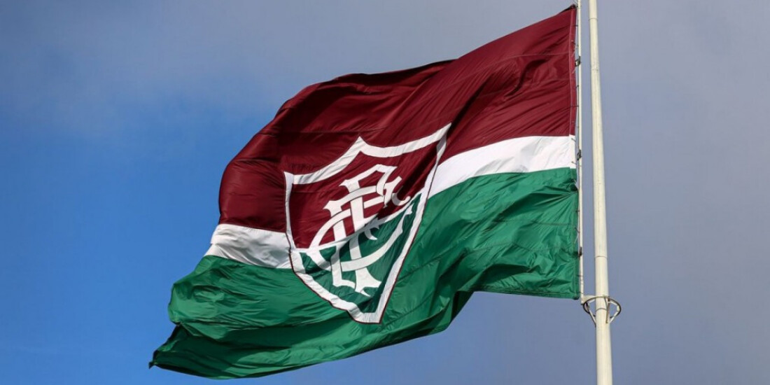 Fluminense anuncia contratação do atacante Alan