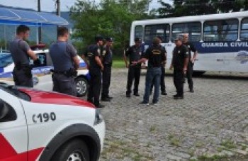 Moradores de rua são 'devolvidos' à região