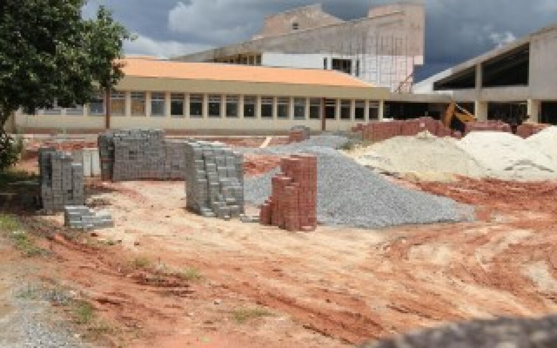 Entrega do fórum deve ser adiada para junho