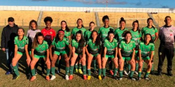 Equipe feminina sub-19 ganha título