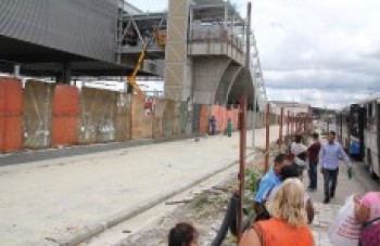 CPTM retira tapumes de estação e baia de ônibus ganha forma: