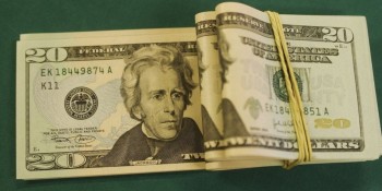 Dólar sobe para R$ 5,18 e fecha no maior valor em quatro meses