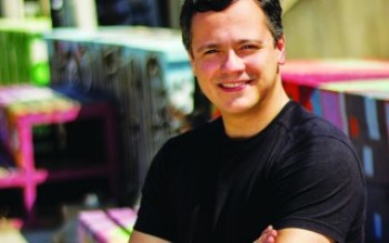 Danton Mello encontra na comédia um nova área