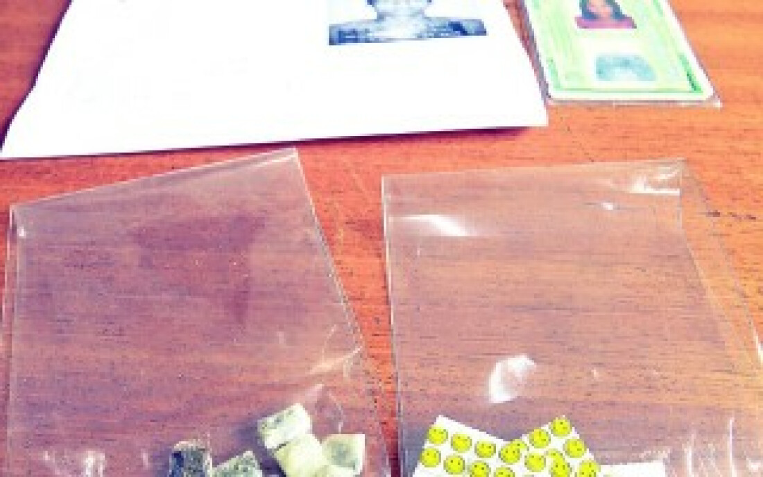 Mulher é presa após tentar levar drogas para detentos