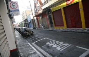 Mogi emite 404 multas por paradas em vagas exclusivas