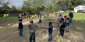 Escola municipal recebe clínica esportiva de Badminton